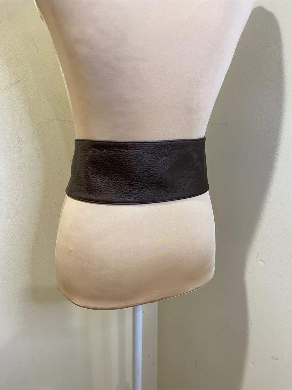 B-Low the Belt Wide Brown Leather Belt with Gold Butterfly Buckle Sz S